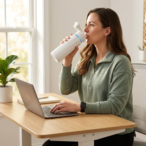 Smart Water Bottle Built for Daily Hydration, BPA-Free 32 oz, LED Display, Bluetooth Tracking, 2-Week Battery